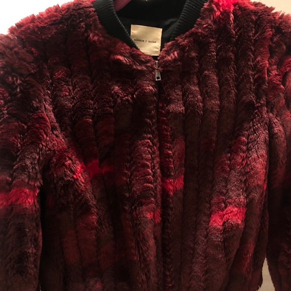 Urban Outfitters Faux Fur Jacket Size S Red/Dark Red Colour - Picture 2 of 7